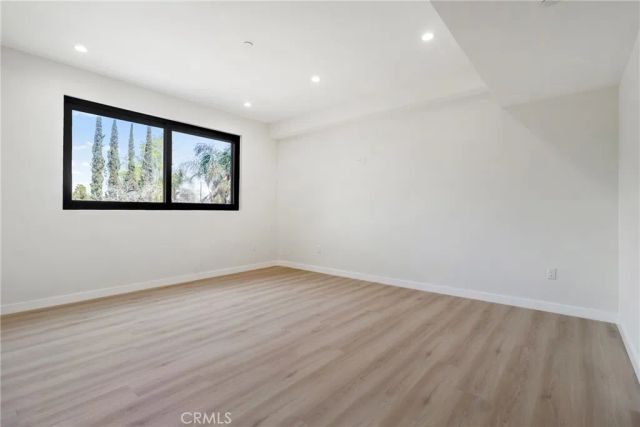 6830 N Lubao Avenue, Winnetka, CA 91306