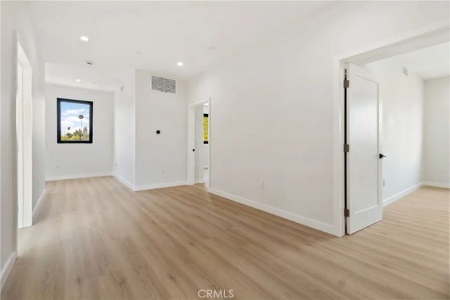 6830 N Lubao Avenue, Winnetka, CA 91306