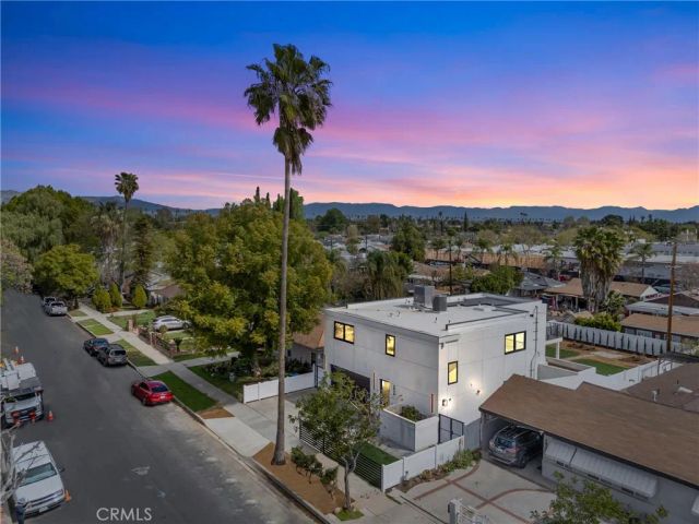 6830 N Lubao Avenue, Winnetka, CA 91306