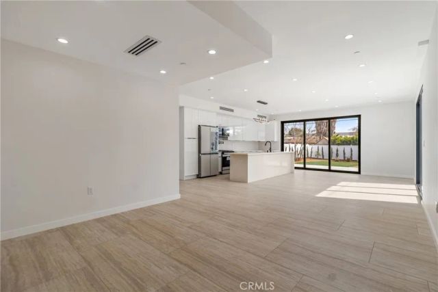 6830 N Lubao Avenue, Winnetka, CA 91306