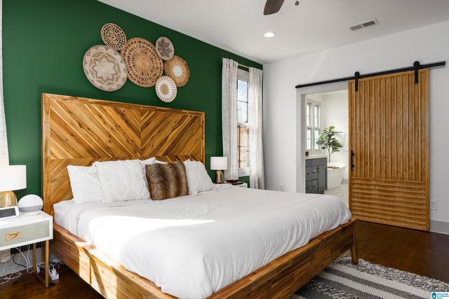 700 HICKORY HOLLOW, Chelsea, AL 35043