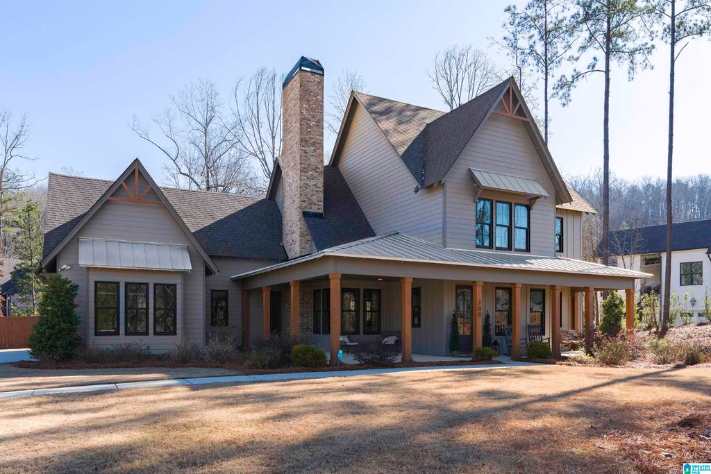 700 HICKORY HOLLOW, Chelsea, AL 35043