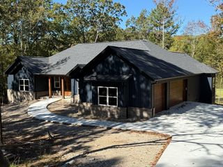 28 Darro Way, Hot Springs Village, AR 71909