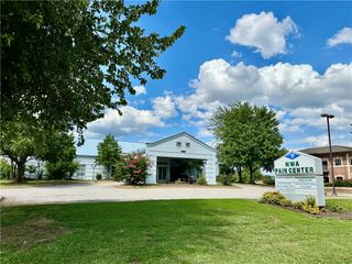 350 E Millsap Road, Fayetteville, AR 72703