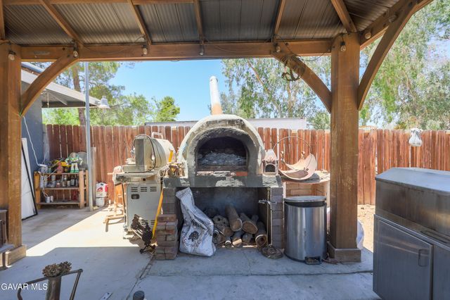 10755 E Ave R 10, Littlerock, CA 93543