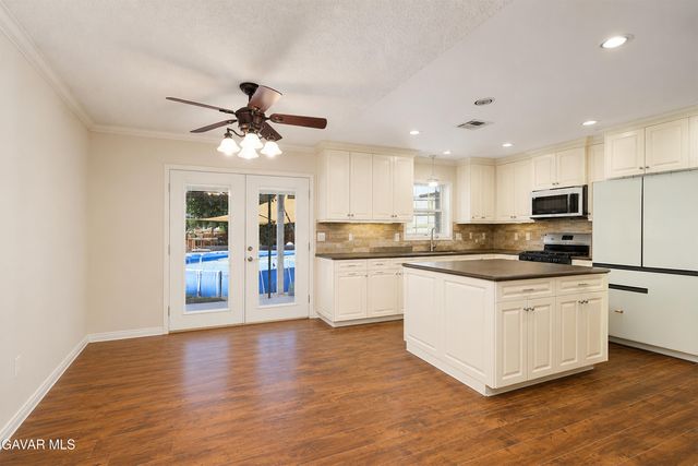 10755 E Ave R 10, Littlerock, CA 93543