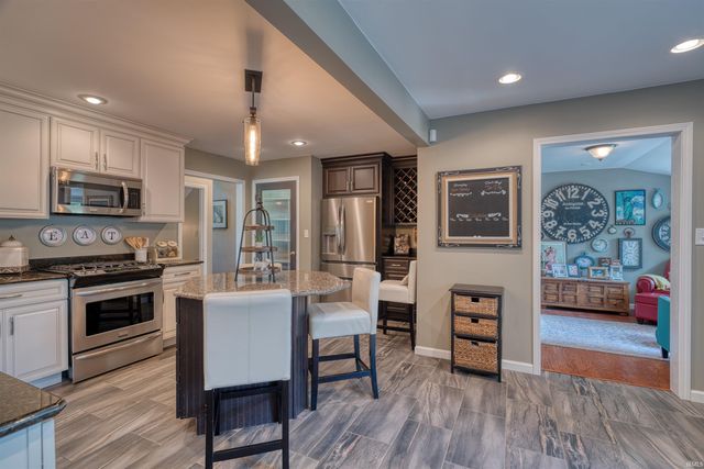 4354 N FORD Road, Mount Vernon, IN 47620