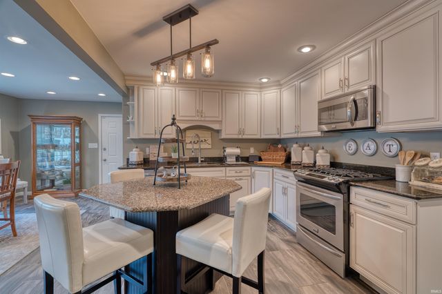 4354 N FORD Road, Mount Vernon, IN 47620