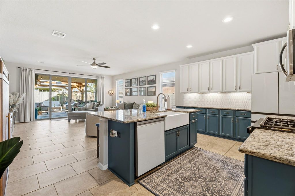 2706 Merlin Lane, Pearland, TX 77581