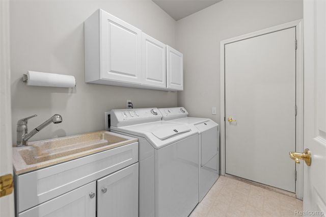 3510 Riverside Drive, Auburn Hills, MI 48326