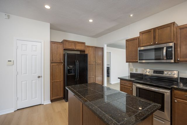 4972 Alexis Dr, Antioch, TN 37013