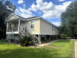104 Macarthur Street, Baytown, TX 77520