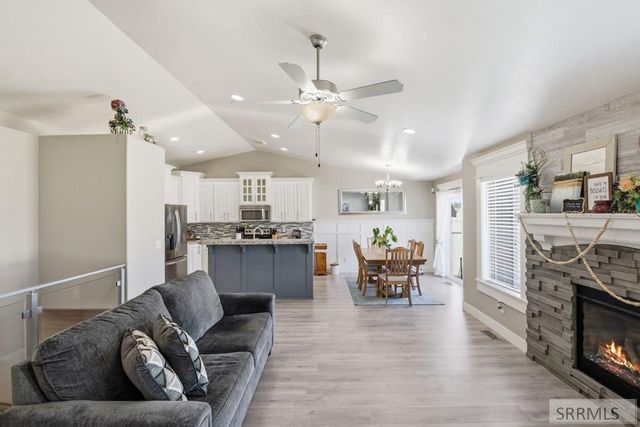2784 N Sable Chase Road, Idaho Falls, ID 83401
