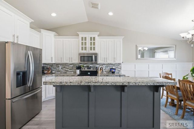 2784 N Sable Chase Road, Idaho Falls, ID 83401