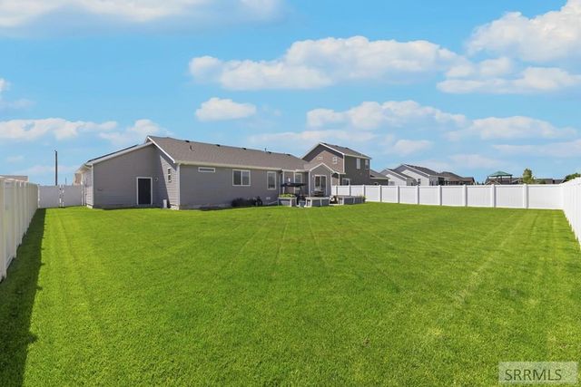 2784 N Sable Chase Road, Idaho Falls, ID 83401