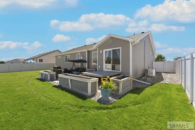2784 N Sable Chase Road, Idaho Falls, ID 83401