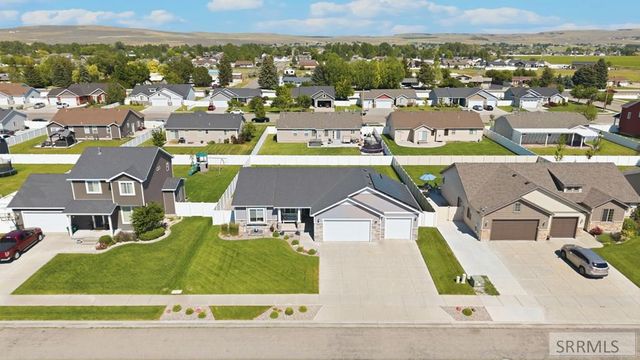 2784 N Sable Chase Road, Idaho Falls, ID 83401