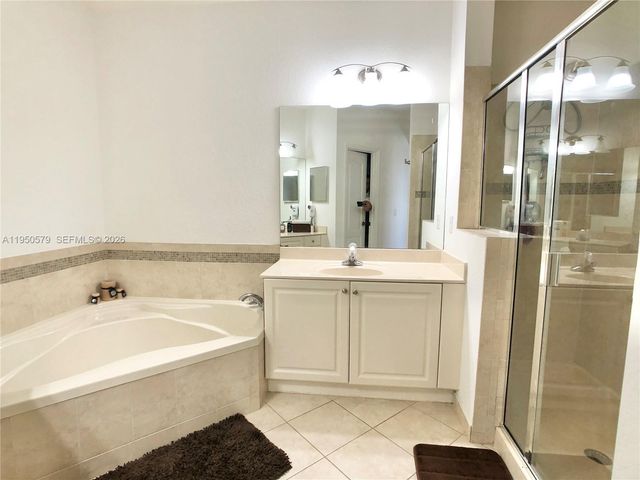 8698 NW 109th Ct 8698, Doral, FL 33178