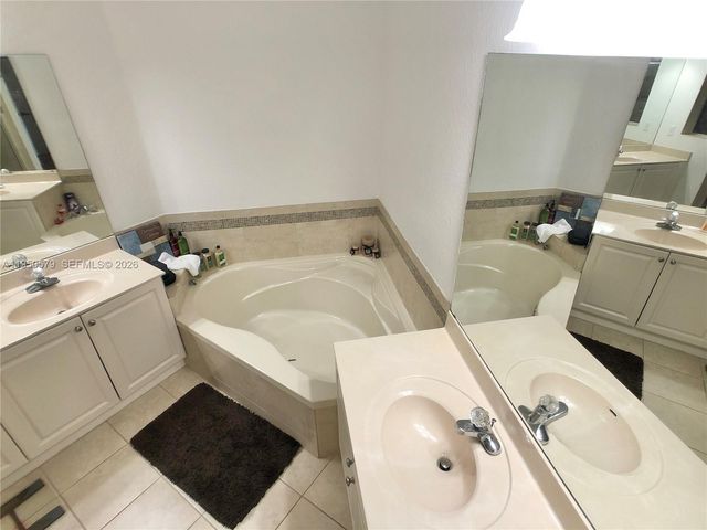 8698 NW 109th Ct 8698, Doral, FL 33178