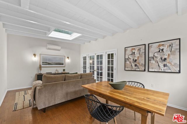 8135 Willow Glen Road, Los Angeles, CA 90046