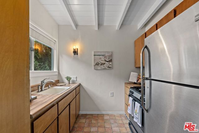 8135 Willow Glen Road, Los Angeles, CA 90046