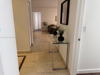 19555 E Country Club Dr 8602, Aventura, FL 33180
