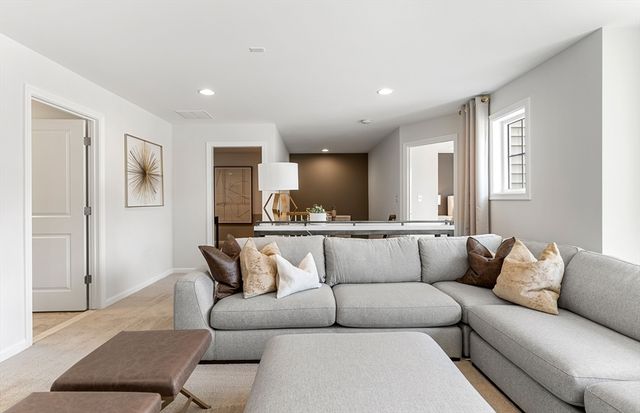 8 Weathervane Drive 19, Walpole, MA 02081