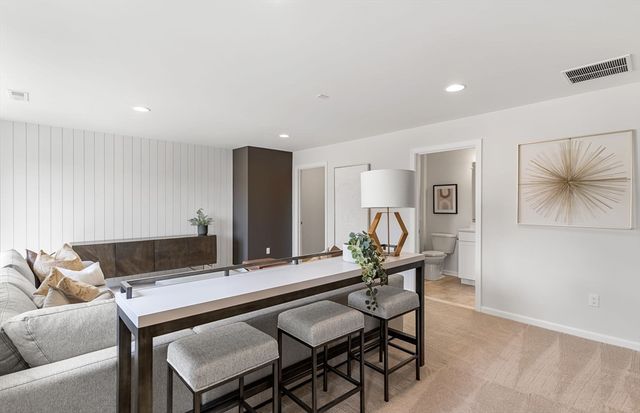 8 Weathervane Drive 19, Walpole, MA 02081