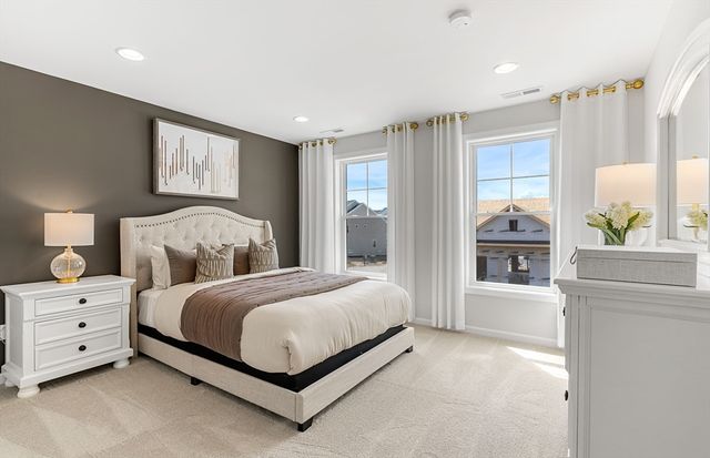 8 Weathervane Drive 19, Walpole, MA 02081