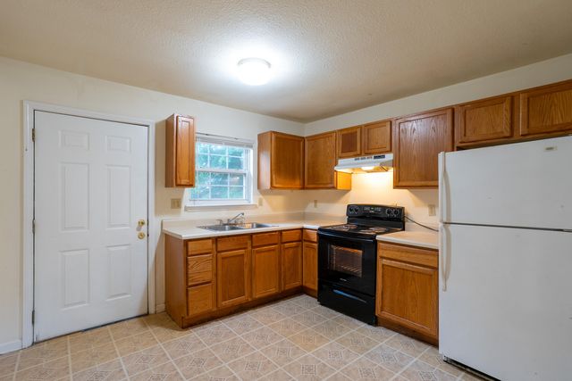 114 OAK ST, Columbia, MO 65203
