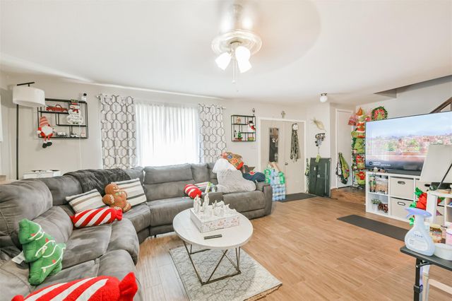 9217 Carousel Lane, Houston, TX 77080