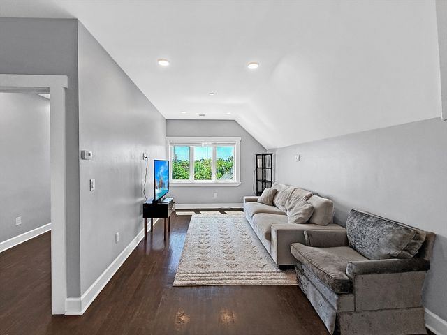 468 Salem St, Malden, MA 02148