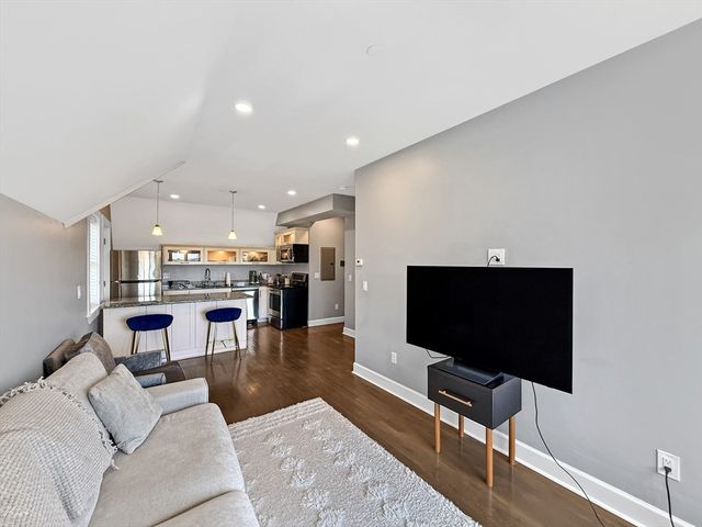 468 Salem St, Malden, MA 02148