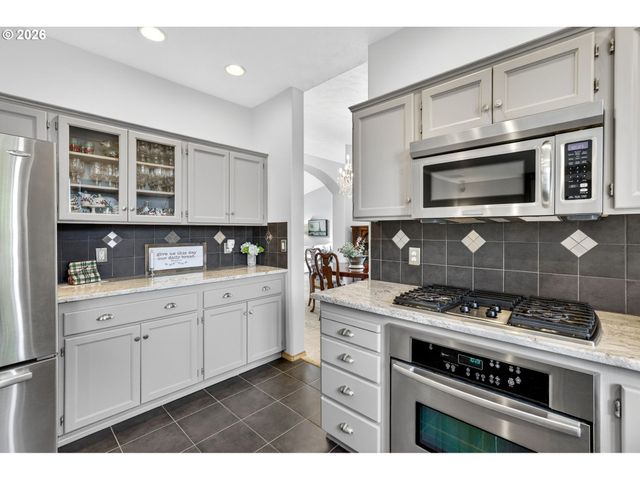 14445 CAMBRIA Ter, Oregon City, OR 97045