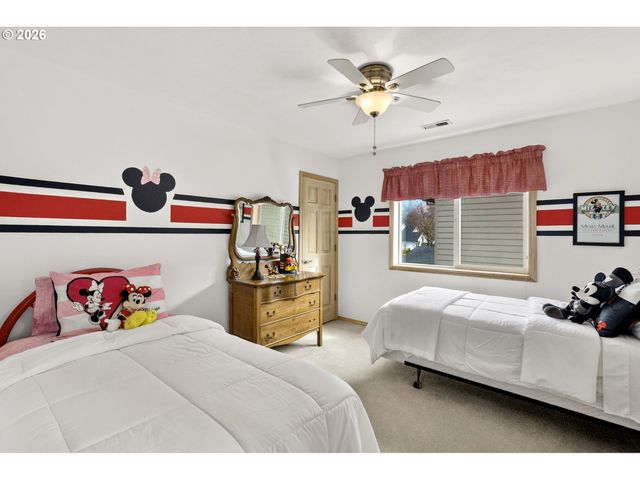 14445 CAMBRIA Ter, Oregon City, OR 97045