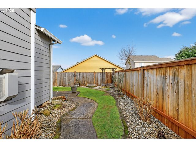 14445 CAMBRIA Ter, Oregon City, OR 97045