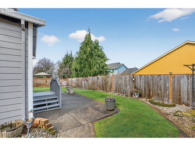 14445 CAMBRIA Ter, Oregon City, OR 97045
