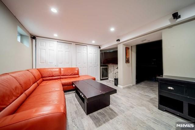 66 Short Place, Cresskill, NJ 07626