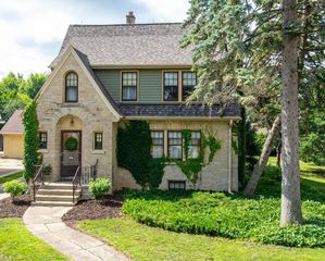 330 LEDGEVIEW AVENUE, Fond Du Lac, WI 54935