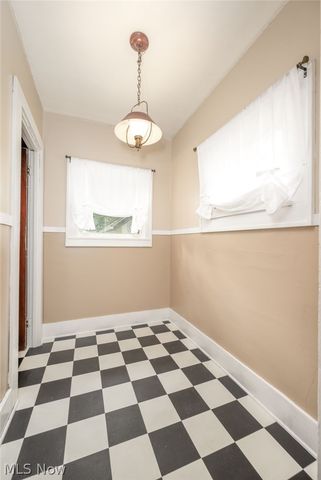 748 E Main Street, Ravenna, OH 44266