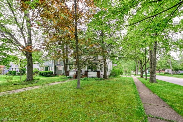 748 E Main Street, Ravenna, OH 44266