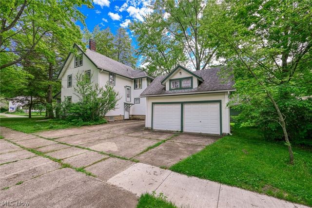 748 E Main Street, Ravenna, OH 44266