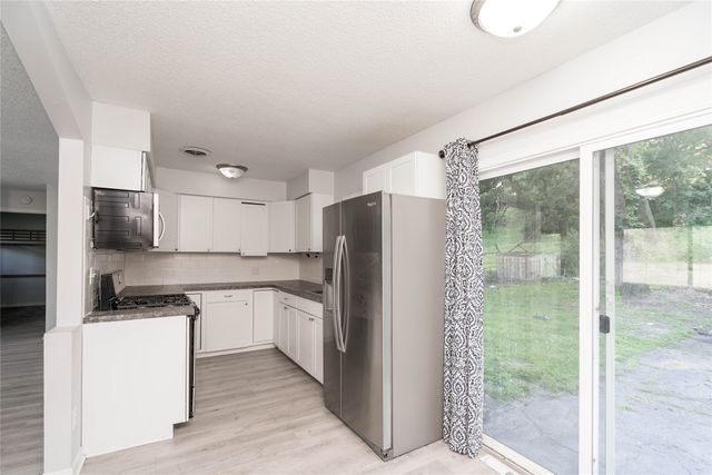 3918 Martin Luther King Jr Parkway, Des Moines, IA 50310