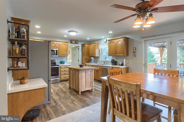 625 PROGRESS AVE, Lebanon, PA 17042