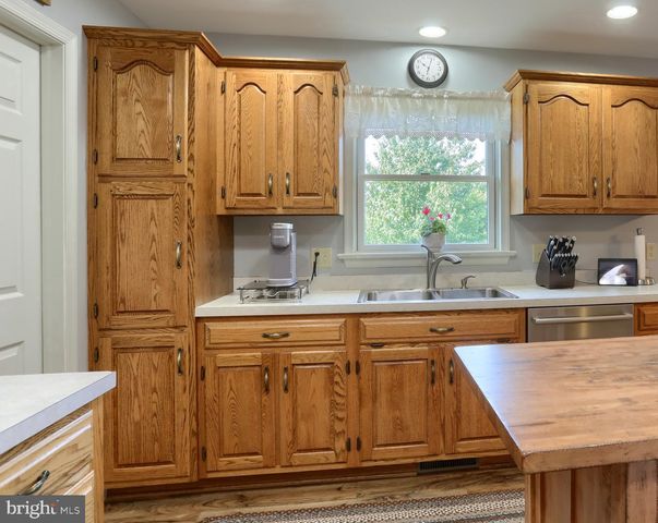 625 PROGRESS AVE, Lebanon, PA 17042