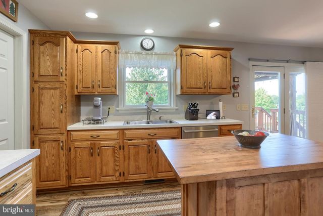 625 PROGRESS AVE, Lebanon, PA 17042