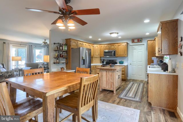 625 PROGRESS AVE, Lebanon, PA 17042