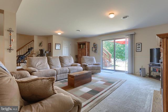 625 PROGRESS AVE, Lebanon, PA 17042