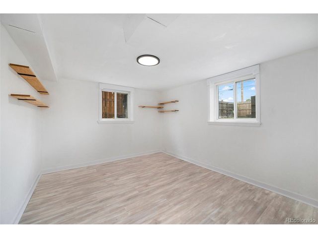 5036 W Moncrieff Pl, Denver, CO 80212
