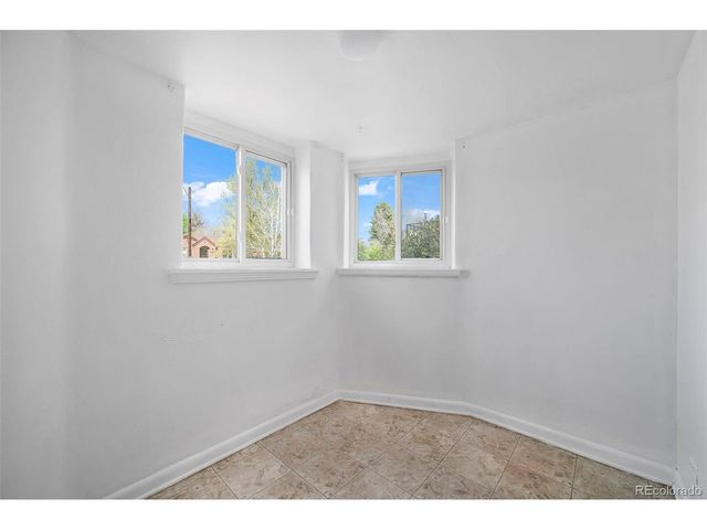 5036 W Moncrieff Pl, Denver, CO 80212